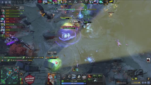 inYourdreaM's triple kill leads to a team wipe!