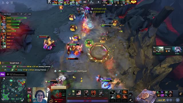 Arteezy's ultra kill leads to a team wipe!